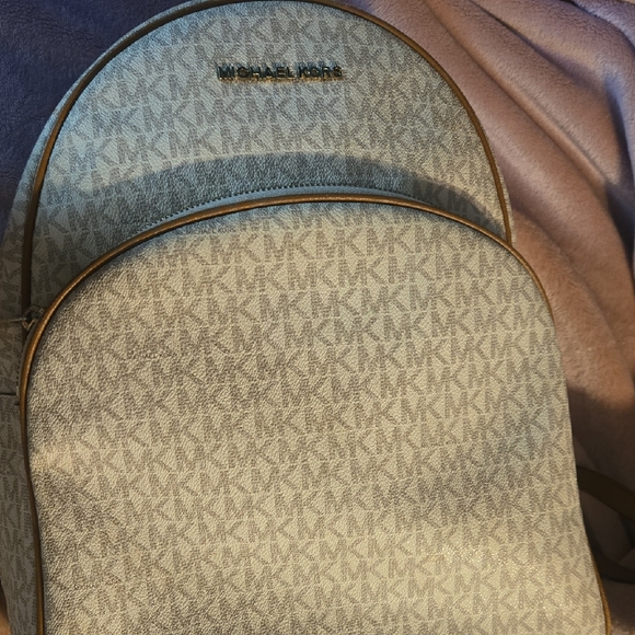 Michael Kors Monogram Cream Backpack - Picture 1 of 8
